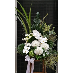 F82  Unique Funeral Flowers